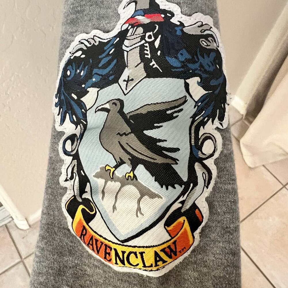 Universal Studios Harry Potter Ravenclaw Crewneck Sweatshirt - Picture 4 of 6